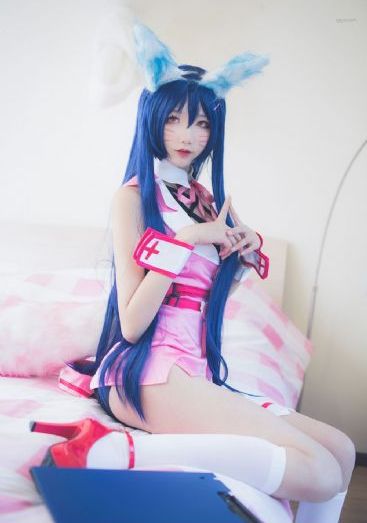 小孩跳舞