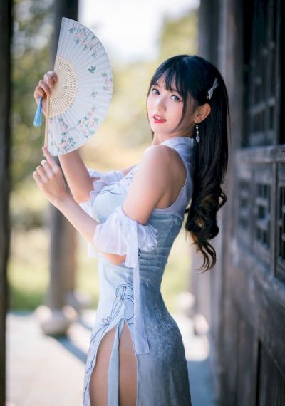 个人游泳教练卜水缨